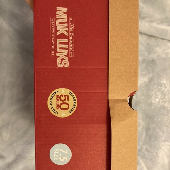 Taupe, size 7.5, shearling lined,  Muk Luk Winter Booties with 2 in heel - Picture 3 of 10